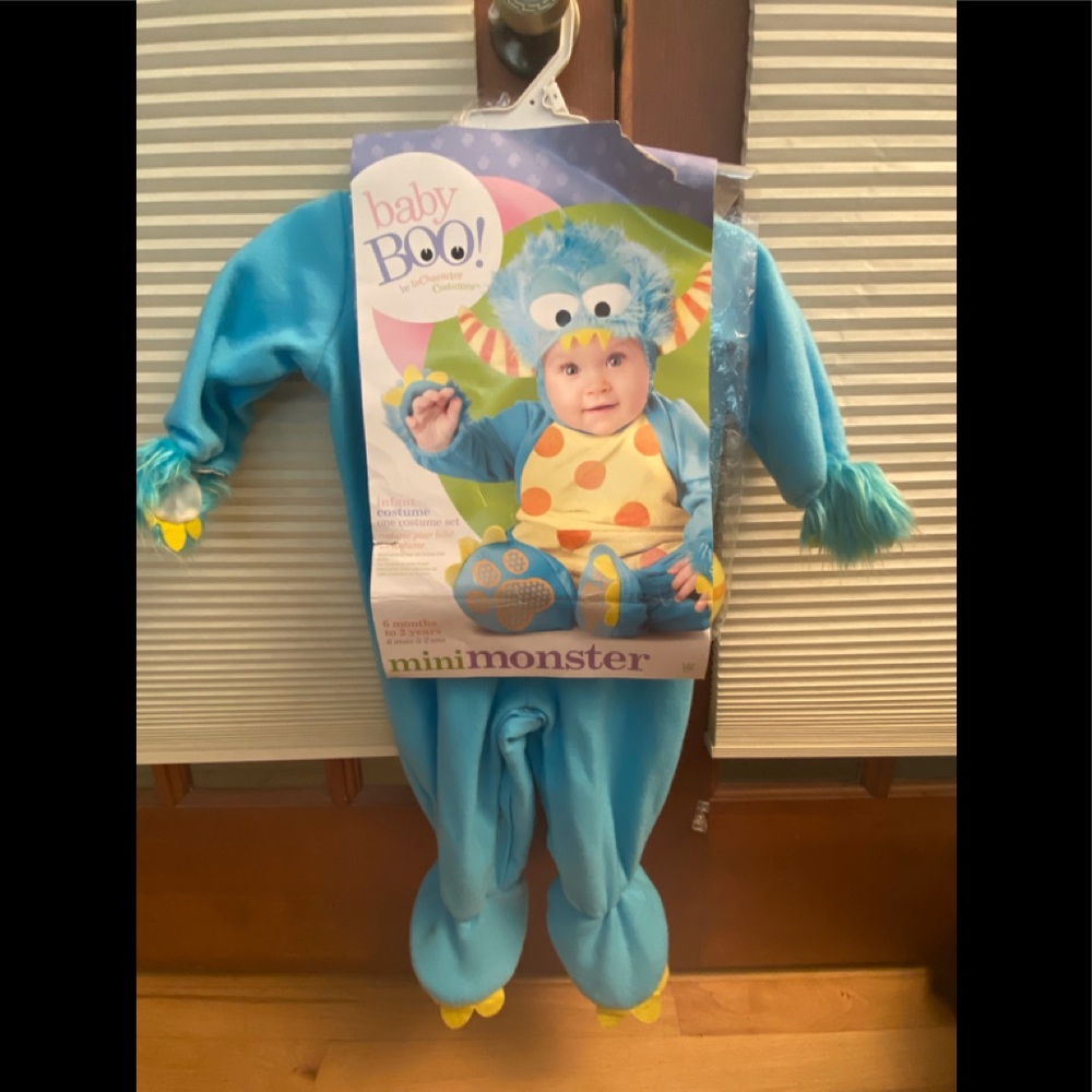 NWT. In Character Monster’s Inc. BABY BOO COSTUME. Size S (6 months- 12 months)